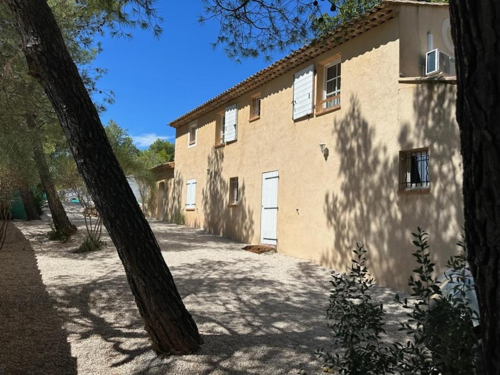 Villa Au Pied De La Sainte Victoire Puyloubier Eksteriør bilde